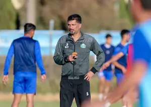 حسینی در تدارک شروع سریع برای 8 بازی