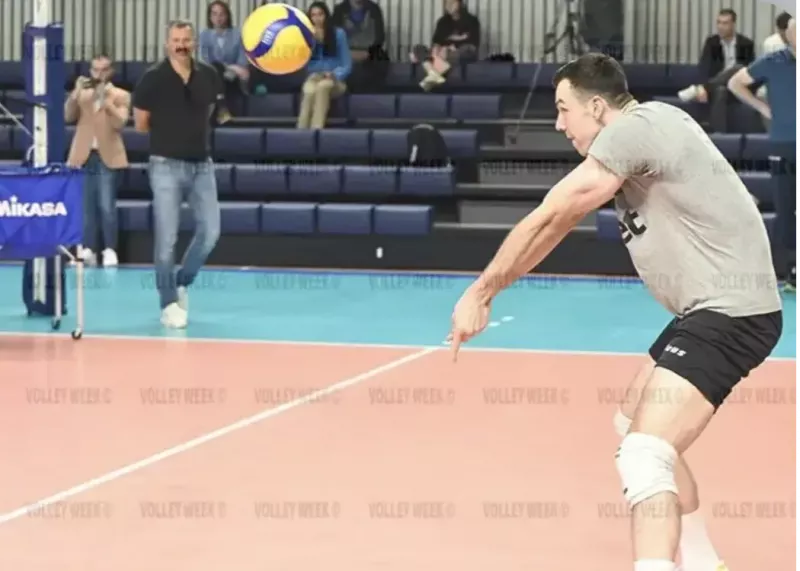 نایب قهرمان جهان با ١۶ بازیکن استارت زد