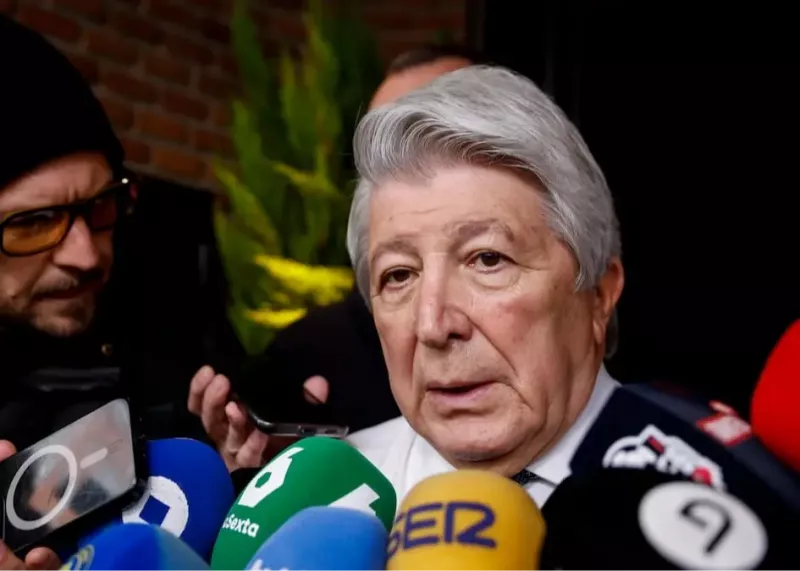 رئیس اتلتیکو: نمی‌دانم آرسنال از چه شکایت می‌کند