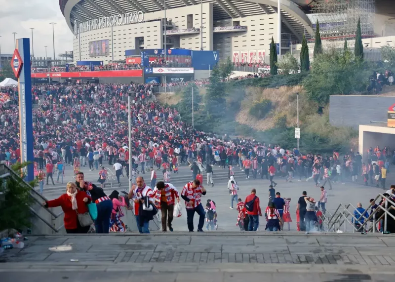 درگیری عجیب‌وغریب پلیس با هواداران اتلتیکو