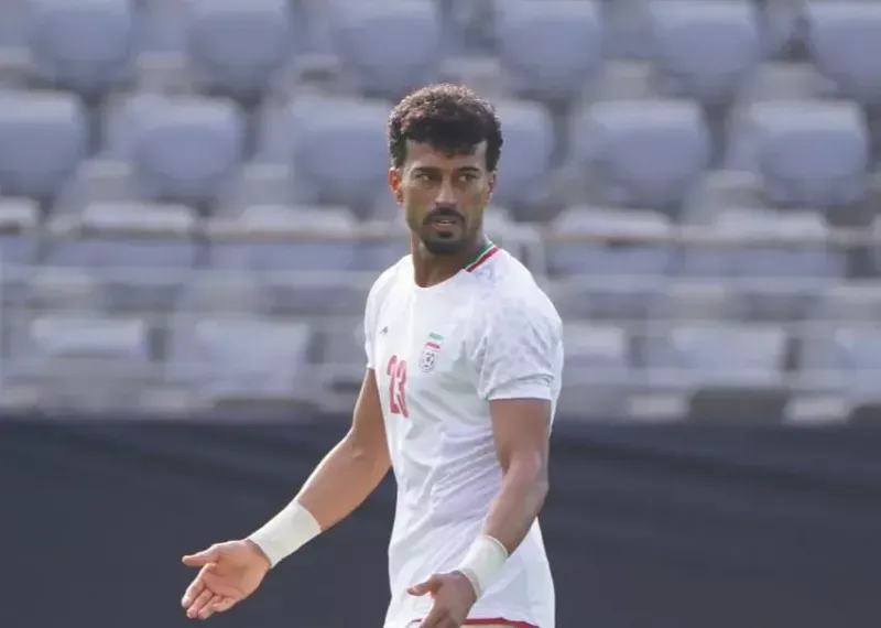 خودنمایی رامین رضائیان در لباس سفید (عکس)