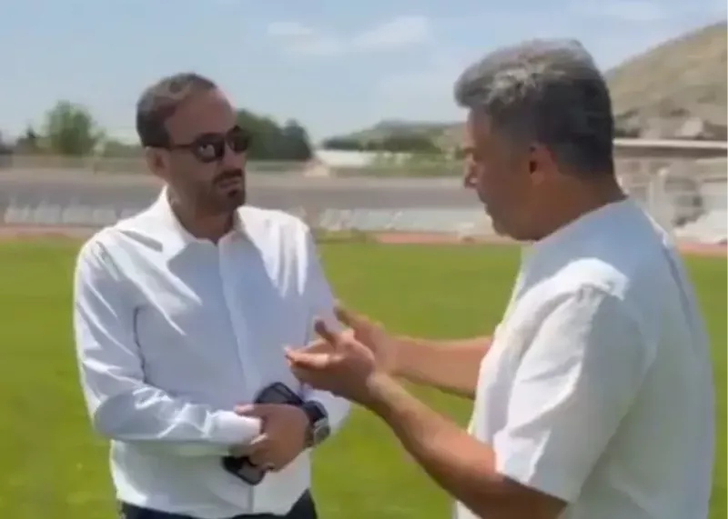 مالک خیبر در استادیوم آسیب‌دیده جنگی!