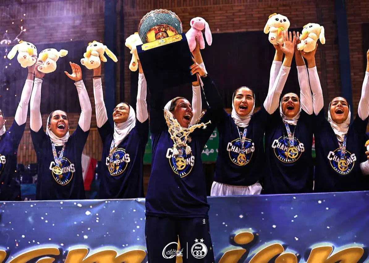 آهنگ‌ساز مشهور مهمان جشن قهرمانی استقلال (عکس)