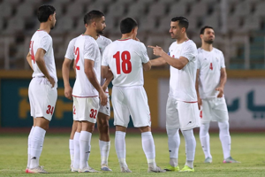 اگر آمریکا در را ببندد، از پنجره می‌رویم!