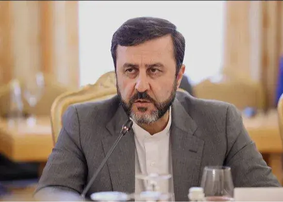 به ناوهای فرانسوی و انگلیسی در تنگه پاسخ قاطع می‌دهیم