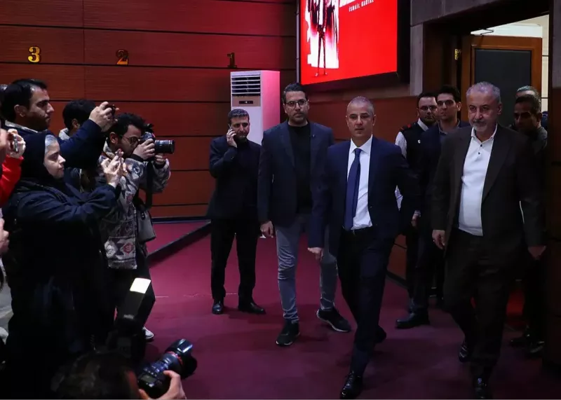 گزارش ویژه: سقوط یک امپراطوری، پرسپولیس!
