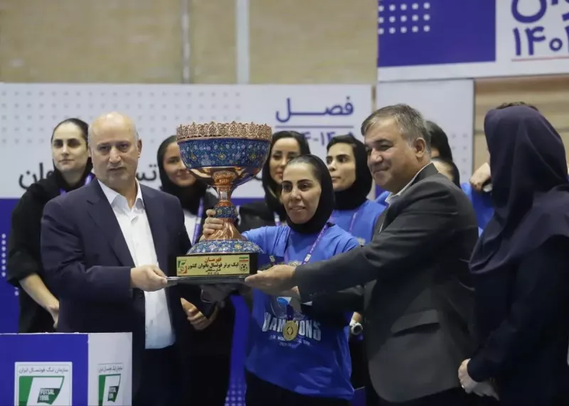 تاج جام قهرمانی را به استقلالیها داد (عکس)