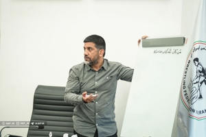 دبیر: احمد جوان فقط به یک شرط اخراج نمیشود