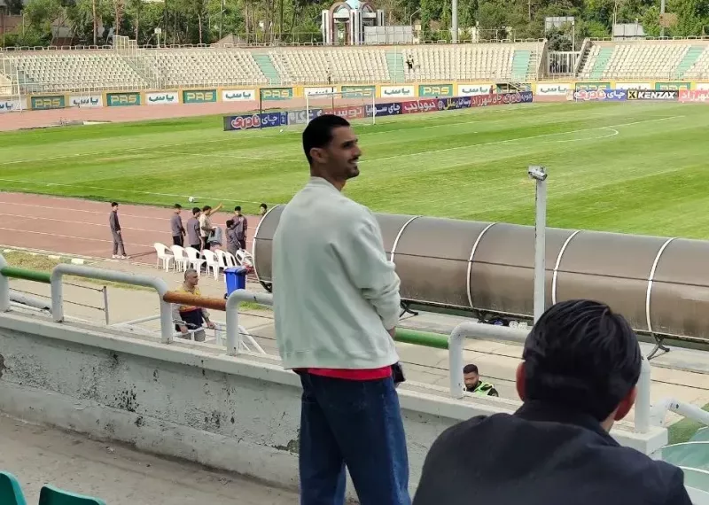 دروازهبان پرسپولیسی در دستگردی (عکس)