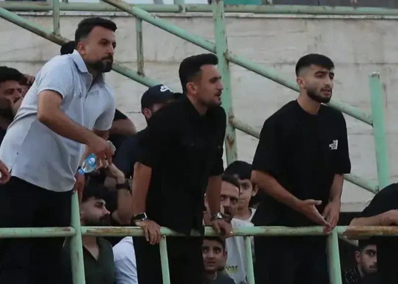 ستاره فولاد در نقش تیفوسی روی سکو!(عکس)