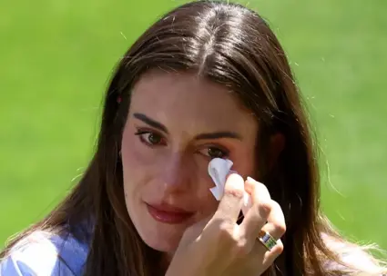 ملکه بارسلونا با گریه خداحافظی کرد 