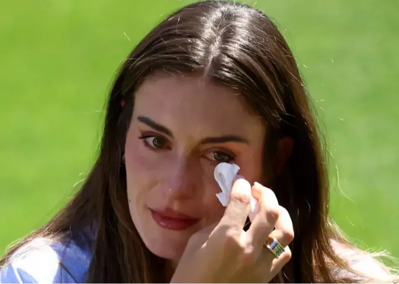 ملکه بارسلونا با گریه خداحافظی کرد
