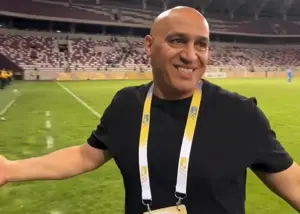 منصوریان دل هواداران الطلبه را برد (عکس)
