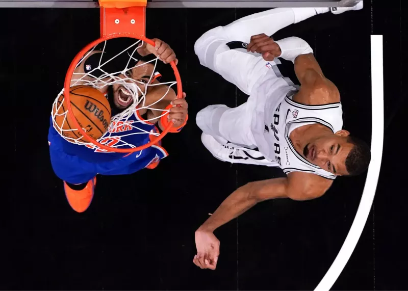 نیکس ترسناک و توقف‌ناپذیر: دو قدم تا قهرمانی NBA