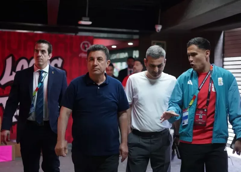 اولین بازدید قلعه‌نویی از کمپ تیم ملی