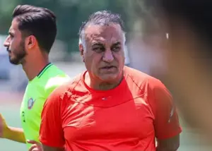 بازگشت فرهاد کاظمی با سمت سرمربی مهمان!(عکس)