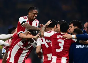 پیشنهاد شگفتانگیز به همتیمی طارمی از انگلیس