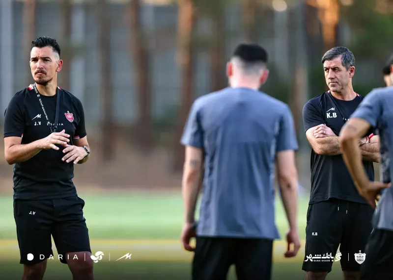 لایک مربی خارجی به پرسپولیسیها (عکس)