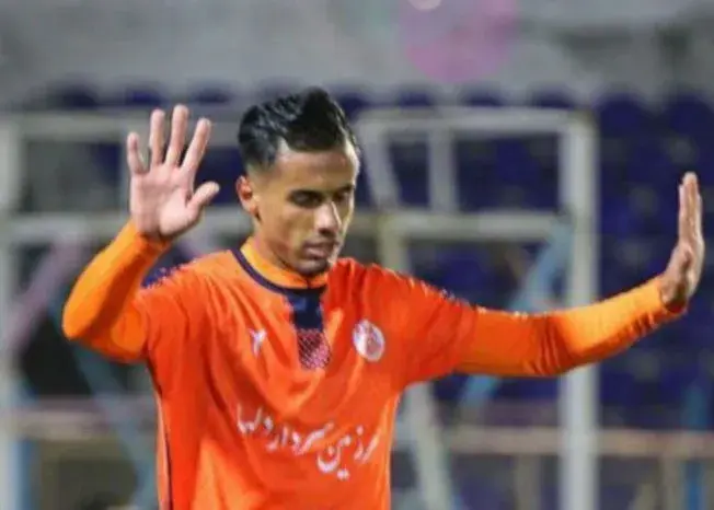 لیگ یک: حمله به رکوردشکنی علیه گلر پرسپولیس