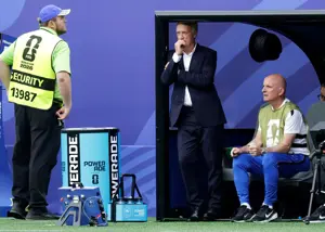 دشان داغدار شد و به فرانسه برگشت!