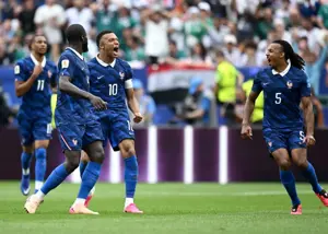 فرانسه 3- عراق 0: خروس هم پرواز میکند!