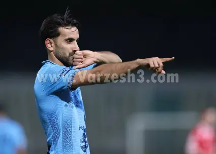 دمبله به پرسپولیس گل لحظه آخری زد! (عکس)