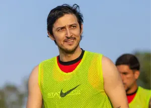 سردار منتظر ورود عزت به باشگاه (عکس)