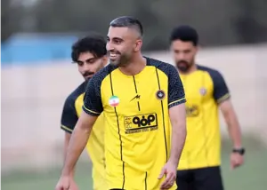 کاوه تنها بازمانده خط حمله پرستاره سپاهان!
