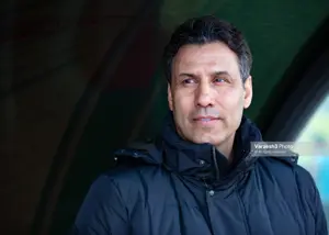 سرمربی پرسپولیس پیگیر بازگشت به ورزشگاه آزادی
