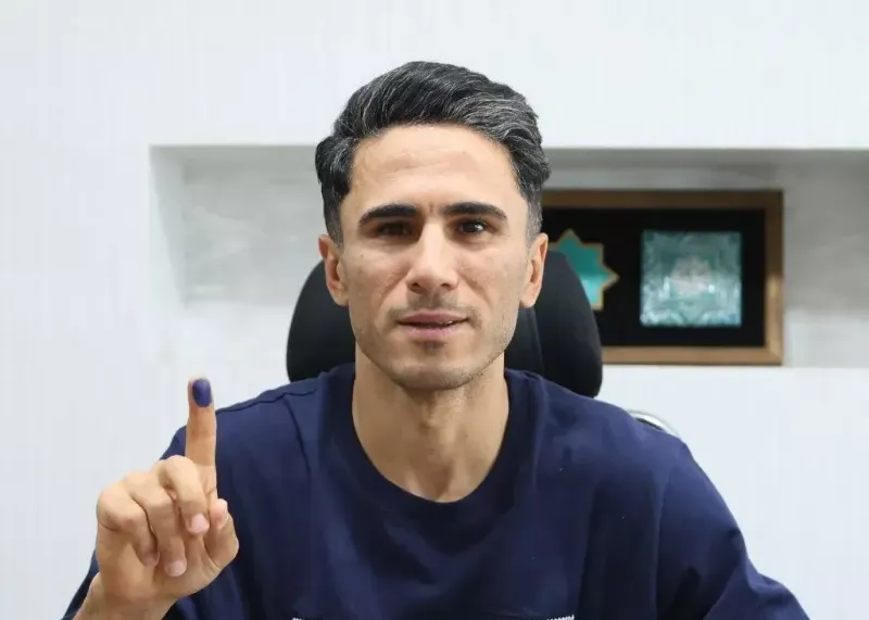 رسمی: کاپیتان ذوبآهن اولین تمدیدی فصل جدید