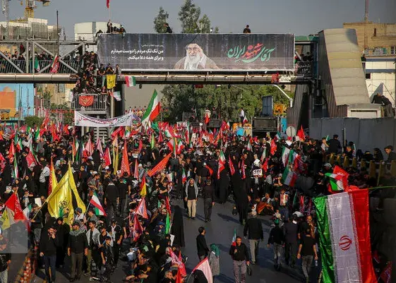 لحظه به لحظه با مراسم تشییع پیکر رهبر شهید در پایتخت