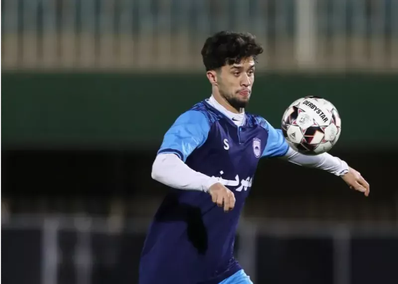 خسروی در چادرملو ماندنی شد
