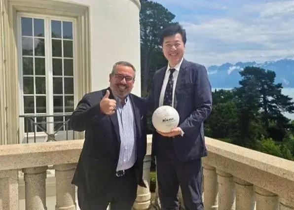 برنامه ۱۰۰ ساله والیبال ساموراییها روی میز FIVB