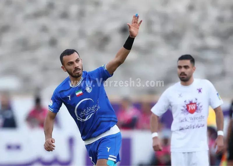 غیر رسمی: چپ استقلال به پرسپولیس پیوست