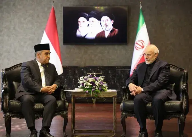 کسی می‌تواند با آمریکا مذاکره کند که آماده جنگ باشد