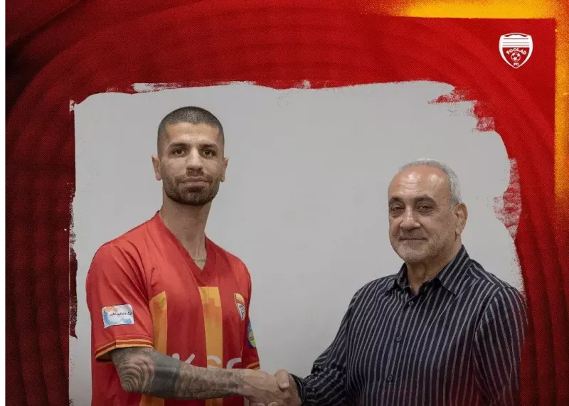 رسمی: هافبک پرسپولیس به فولاد پیوست