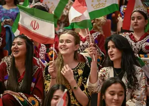 فرش قرمز برای استقبال از استقلال در تاجیکستان
