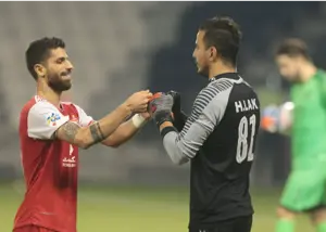 استقبال حامد لک از سرلک بهیاد فینال آسیا(عکس)