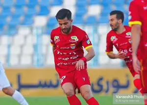 یک بازیکن دیگر از فولاد جدا شد