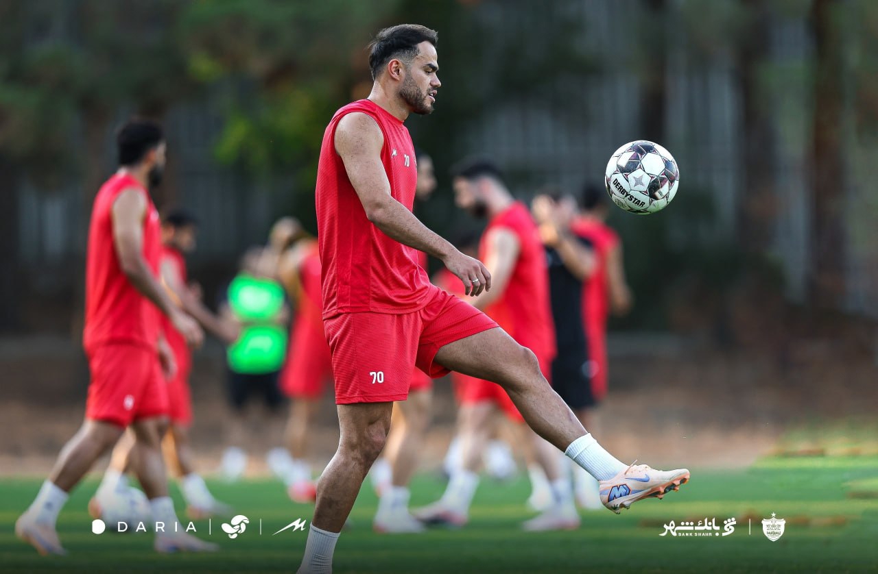 2495371