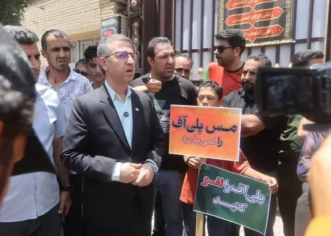 تجمع هواداران رفسنجانی در اعتراض به پلیآف(عکس)