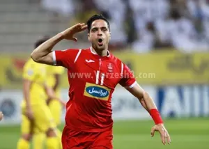 هافبک پرافتخار پرسپولیس خداحافظی کرد! (عکس)