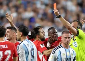 دفاع فیفا از اخراج جنجالی امبولو: عدالت برقرار شد