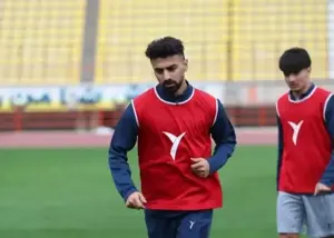 مهاجم سابق استقلالی‌ها آماده‌ بازگشت به لیگ برتر