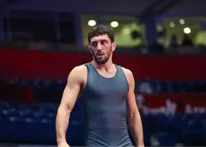 شگفتی بزرگ در روسیه: قهرمان المپیک باخت!