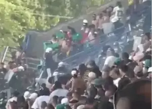 آشوب و بزن بزن هواداران در فوتبال کلمبیا