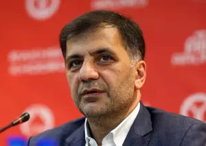 کریمی: قول قهرمانی را من می‌دهم نه نکونام!