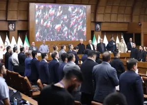 دبیر تذکر داد، 4 نفر انصراف دادند!
