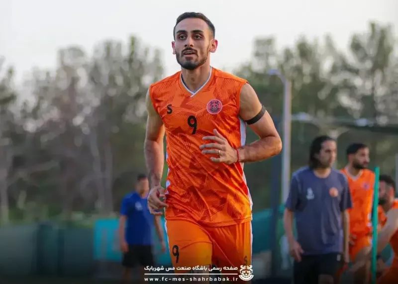 بازگشت لژیونر پرسپولیسی و جدال با استقلال
