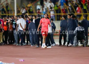 مشهورترین تماشاگر خارجی برتری پرسپولیس! (عکس)